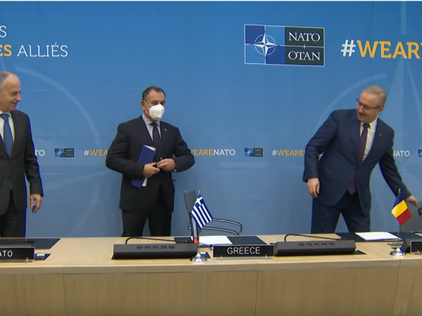 Dîncu s-a făcut de mirul pământului cu engleza lui de baltă