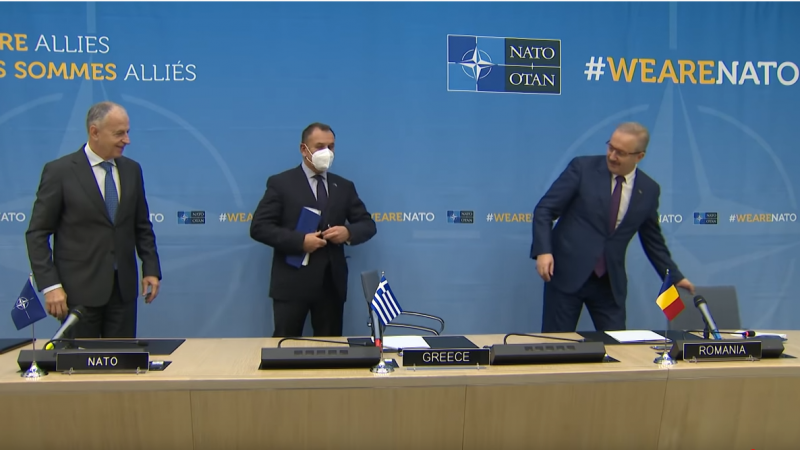 Dîncu s-a făcut de mirul pământului cu engleza lui de baltă