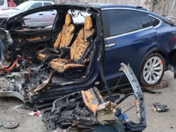 Modelul X, al lui Huang, după accidentul fatal